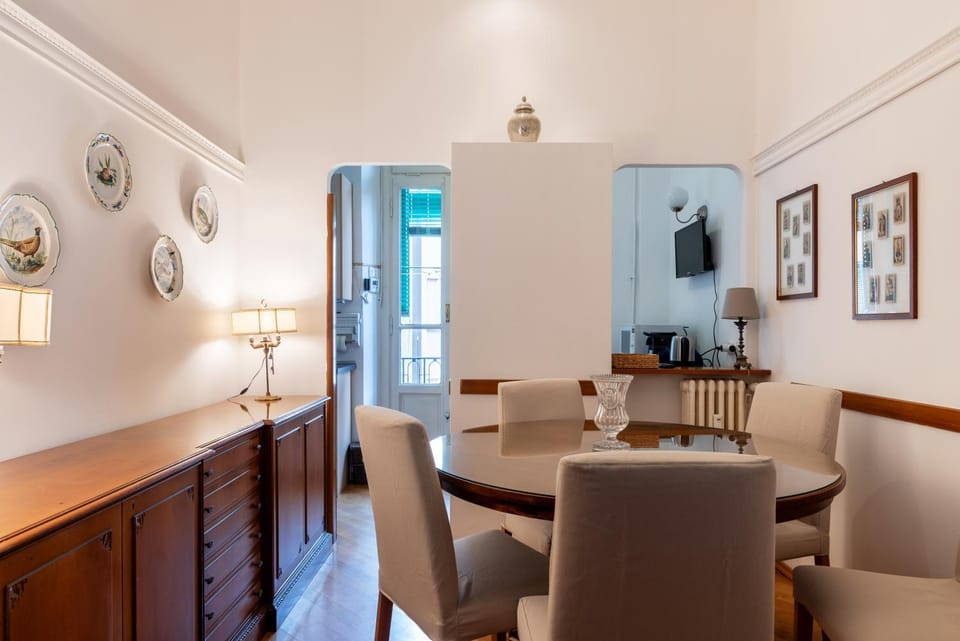 Living room, Dining area