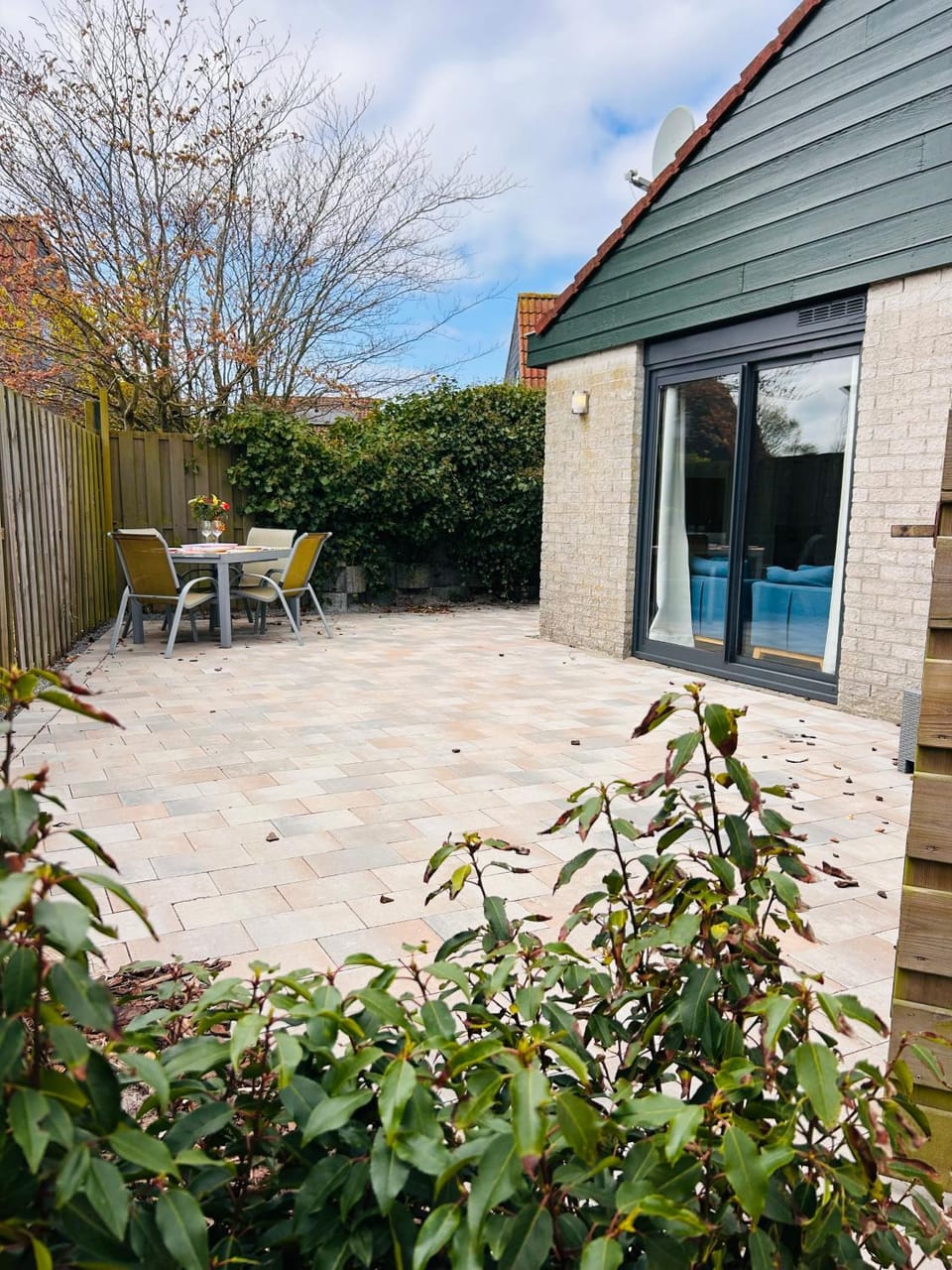 Day, Garden