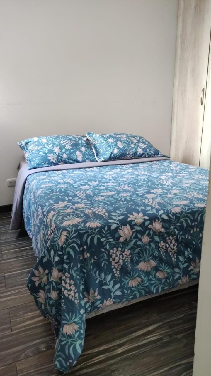 Apartamento embajada aeropuerto centro Apartment in Bogota