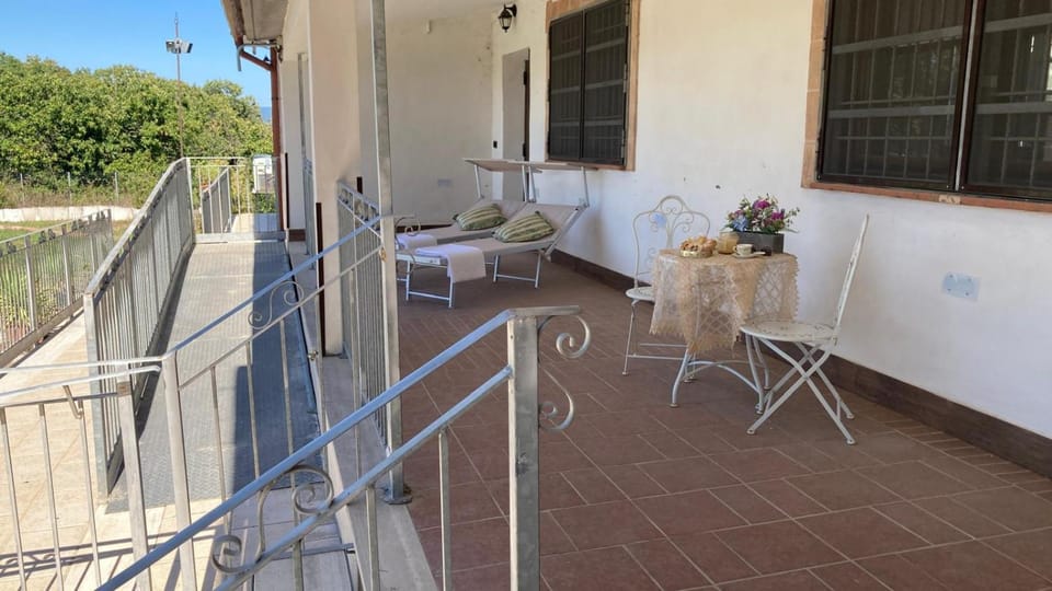 Day, View (from property/room), Balcony/Terrace, Living room