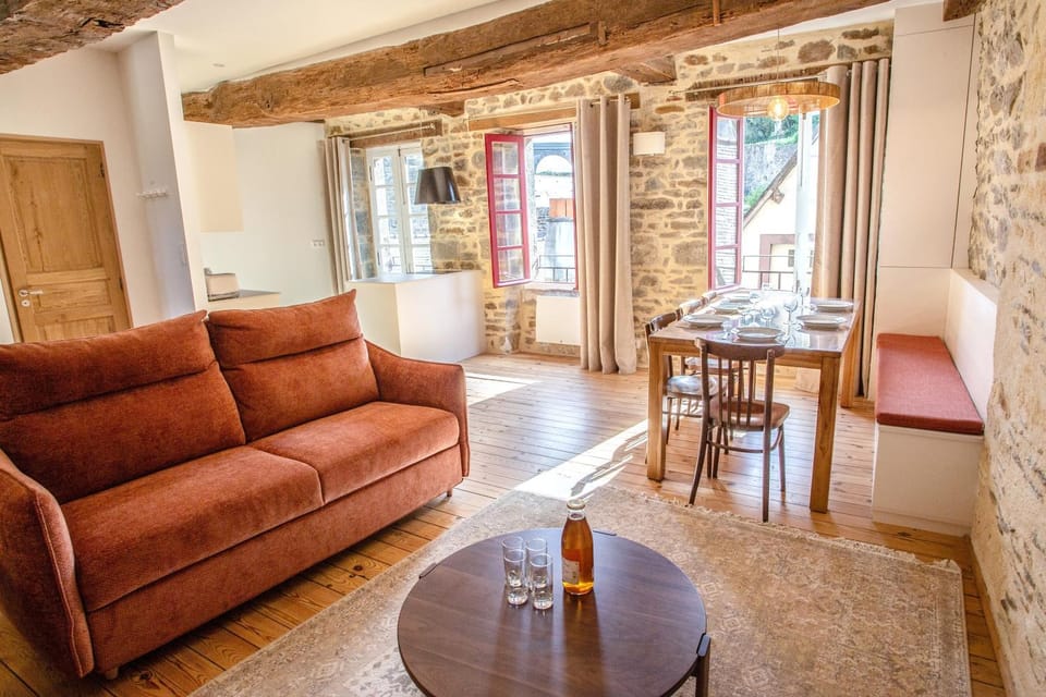 Living room, Seating area, Meals