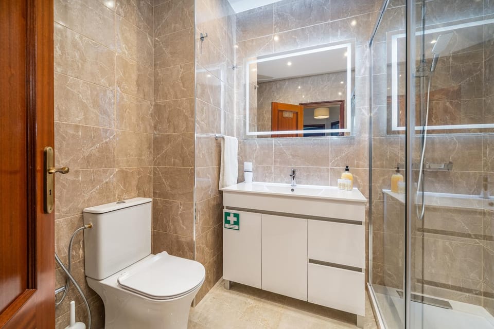 Bathroom, Living room