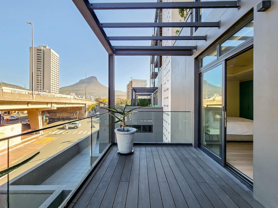 View (from property/room), Balcony/Terrace, Mountain view