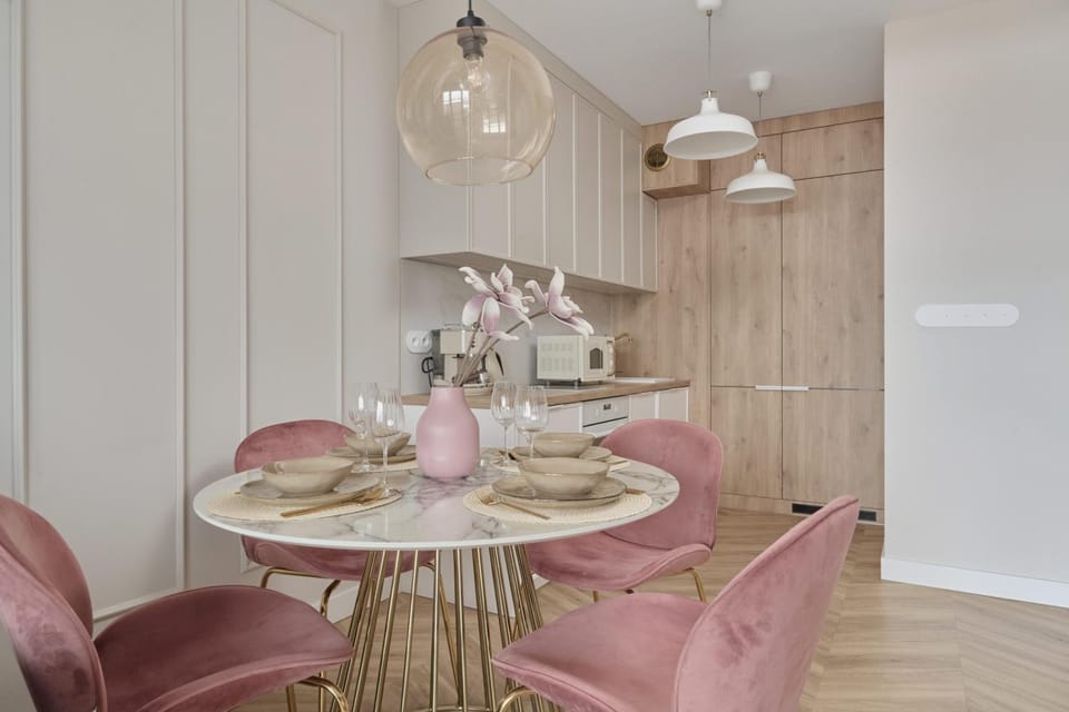Kitchen or kitchenette, Living room, Seating area