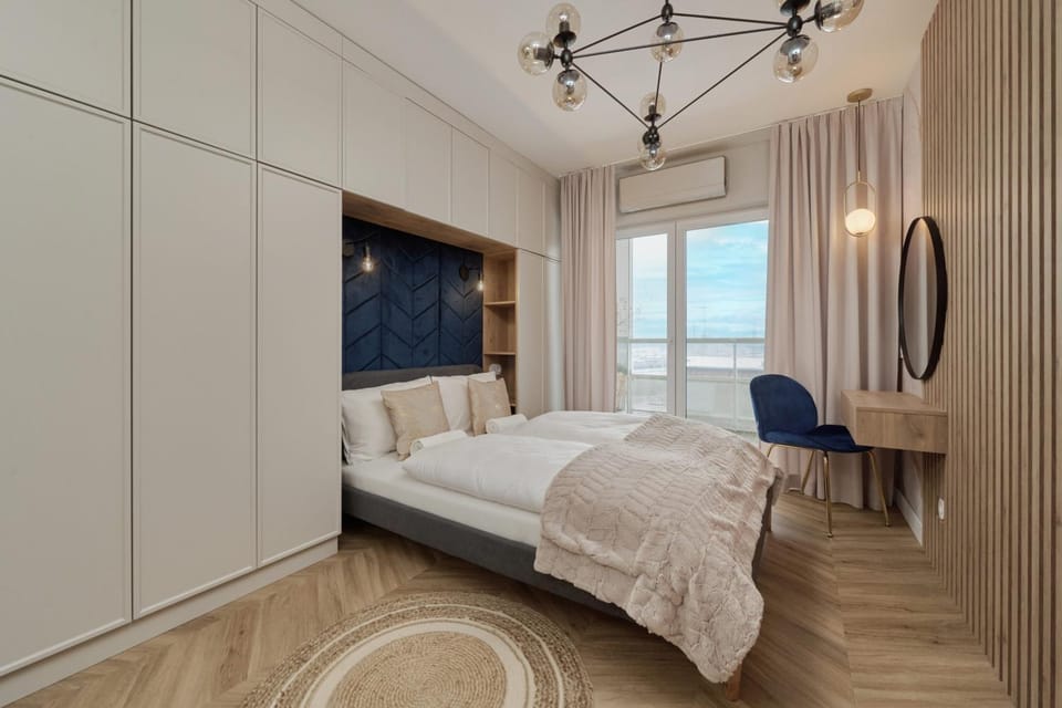 Bed, Photo of the whole room, Bedroom, wardrobe, air conditioner