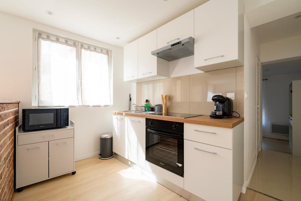 Kitchen or kitchenette, stove