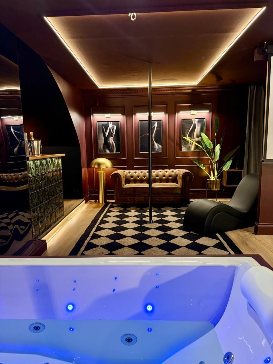 Luxury Love Room - Balneo - Cinema Apartment in Grasse