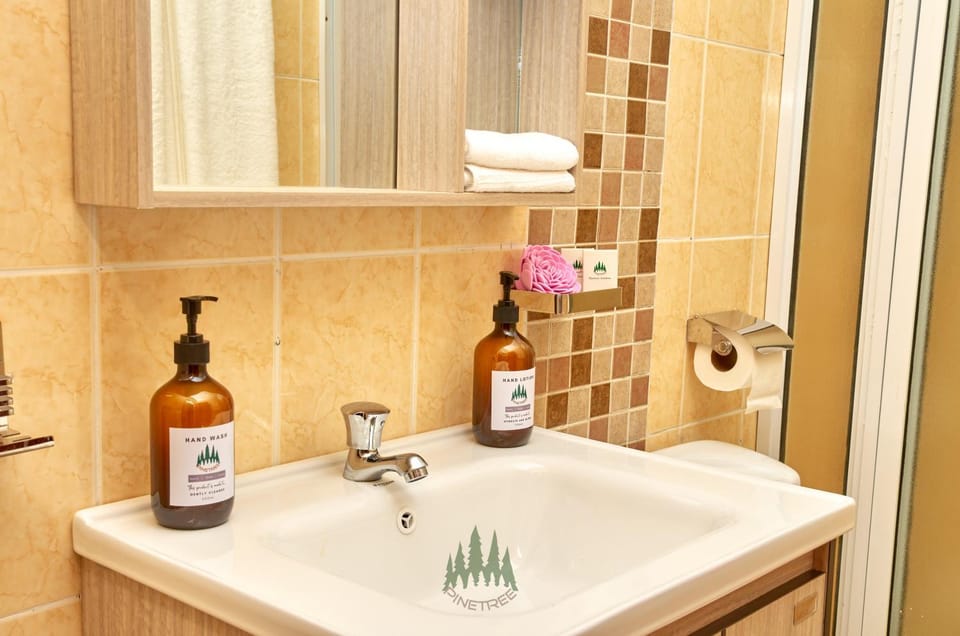 Pinetree Gardens Residence Bed and Breakfast in Kenya