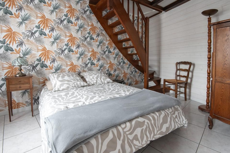 Property building, Living room, Bedroom