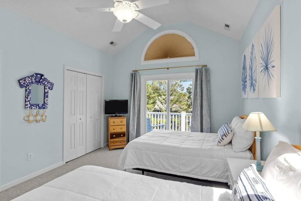 Eyes of the Ocean - Peaceful Beach Retreat! House in Emerald Isle
