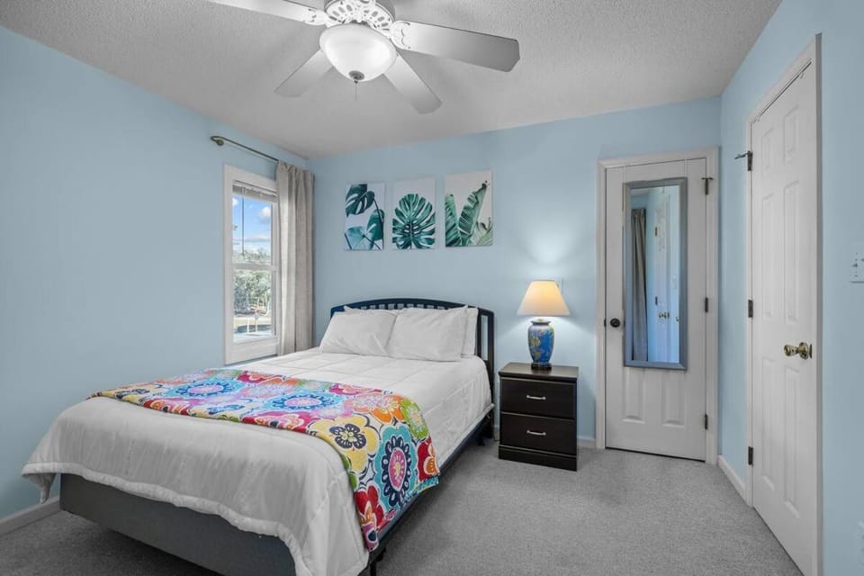 Eyes of the Ocean - Peaceful Beach Retreat! House in Emerald Isle