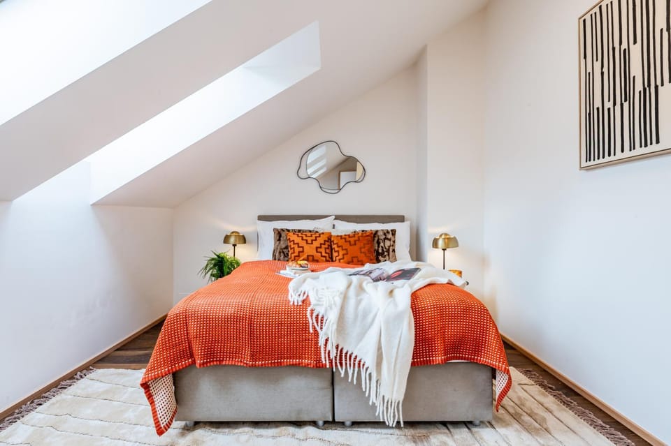Prague Days - Luxurious 3BDR Maisonette w AC & Balcony & Desk Apartment in Prague