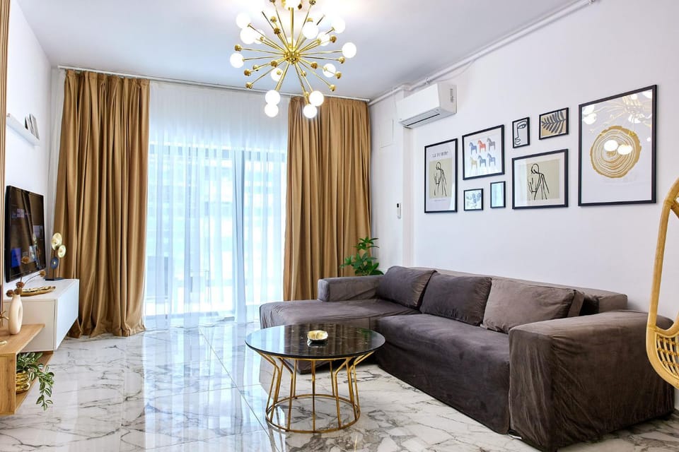 TV and multimedia, Living room, Decorative detail, Seating area, air conditioner