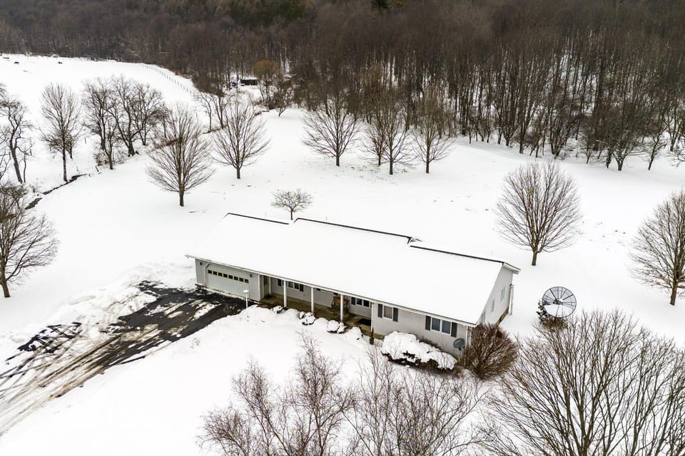Ski Holiday Valley: Home w/ Trailer Parking! House in Little Valley