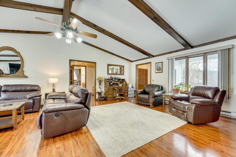 Home with Large Yard 8 Mi to Holiday Valley Resort House in Little Valley