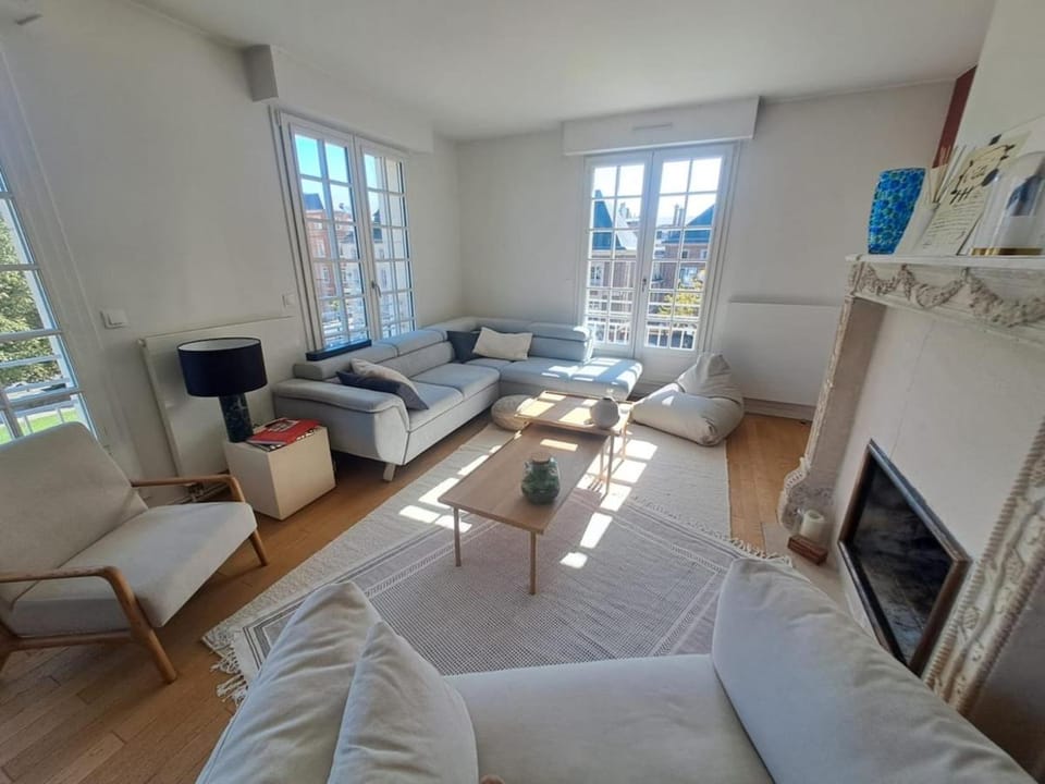 La Pause du Roi - Séjour élégant au cœur d'Amiens Apartment in Amiens