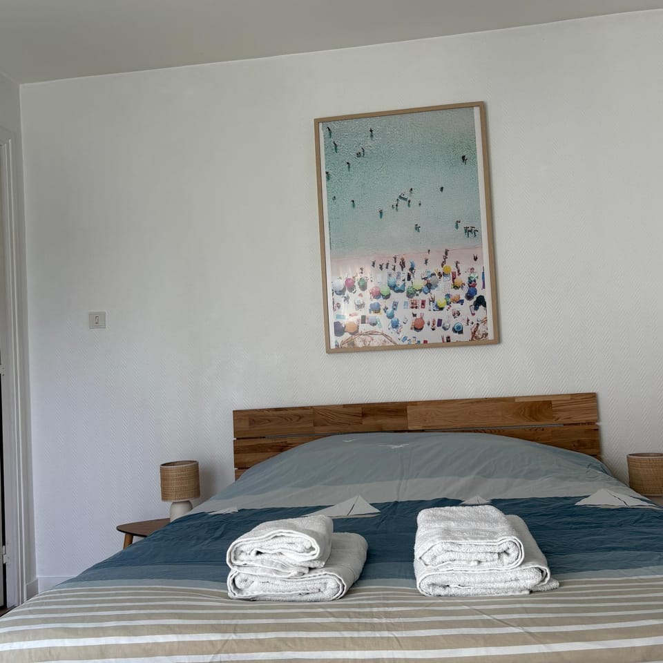 Bel appartement décoré avec goût, face à la gare Apartment in Lorient