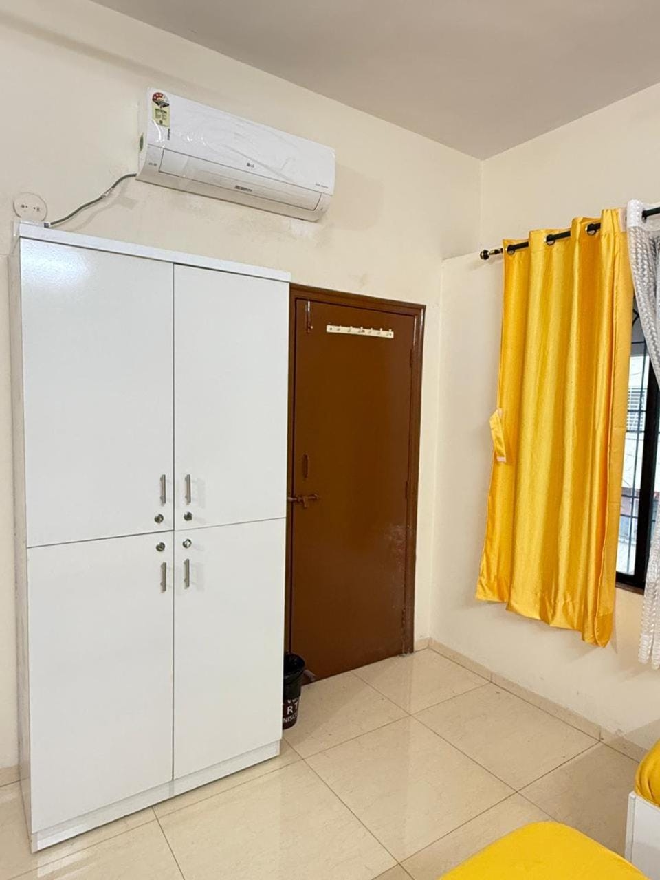 Elite Hostel- A Stay For Working Professional,Solo Traveller Hostel in Pune