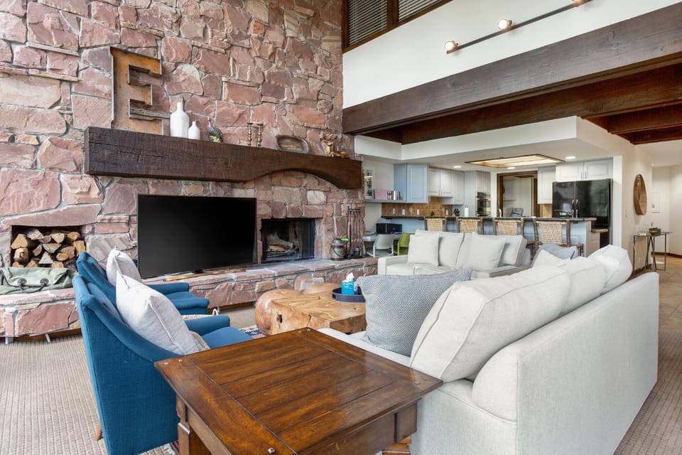 Stag Lodge at Deer Valley Resort - Three Bedroom Residence with Spa #9 Apartment in Park City