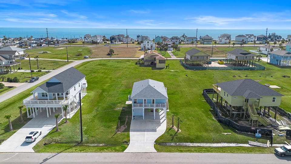 Mermaid Alley House in Hitchcock