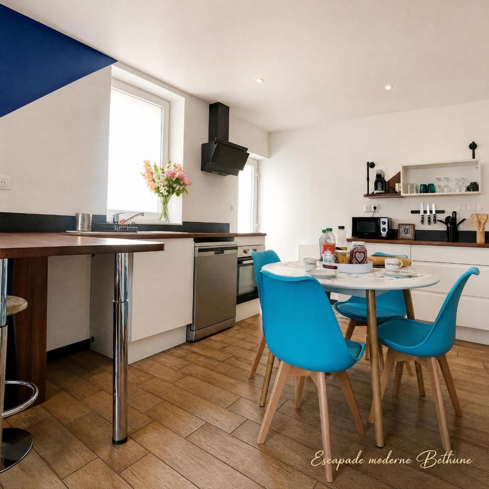 Coffee/tea facilities, Decorative detail, Parking, dishwasher, microwave, oven, pet friendly, stove, kitchen