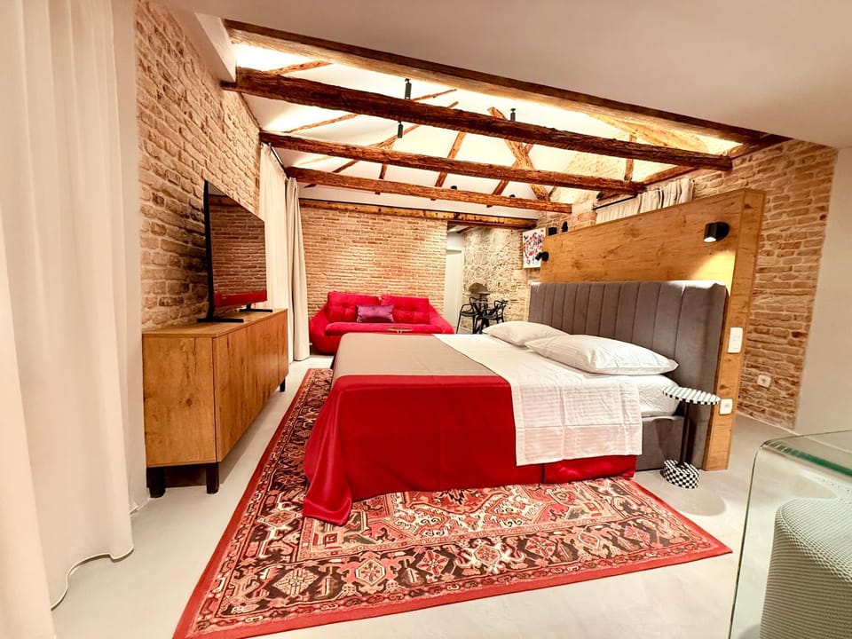 Heritage Loft on Narodni Trg Apartment in Split