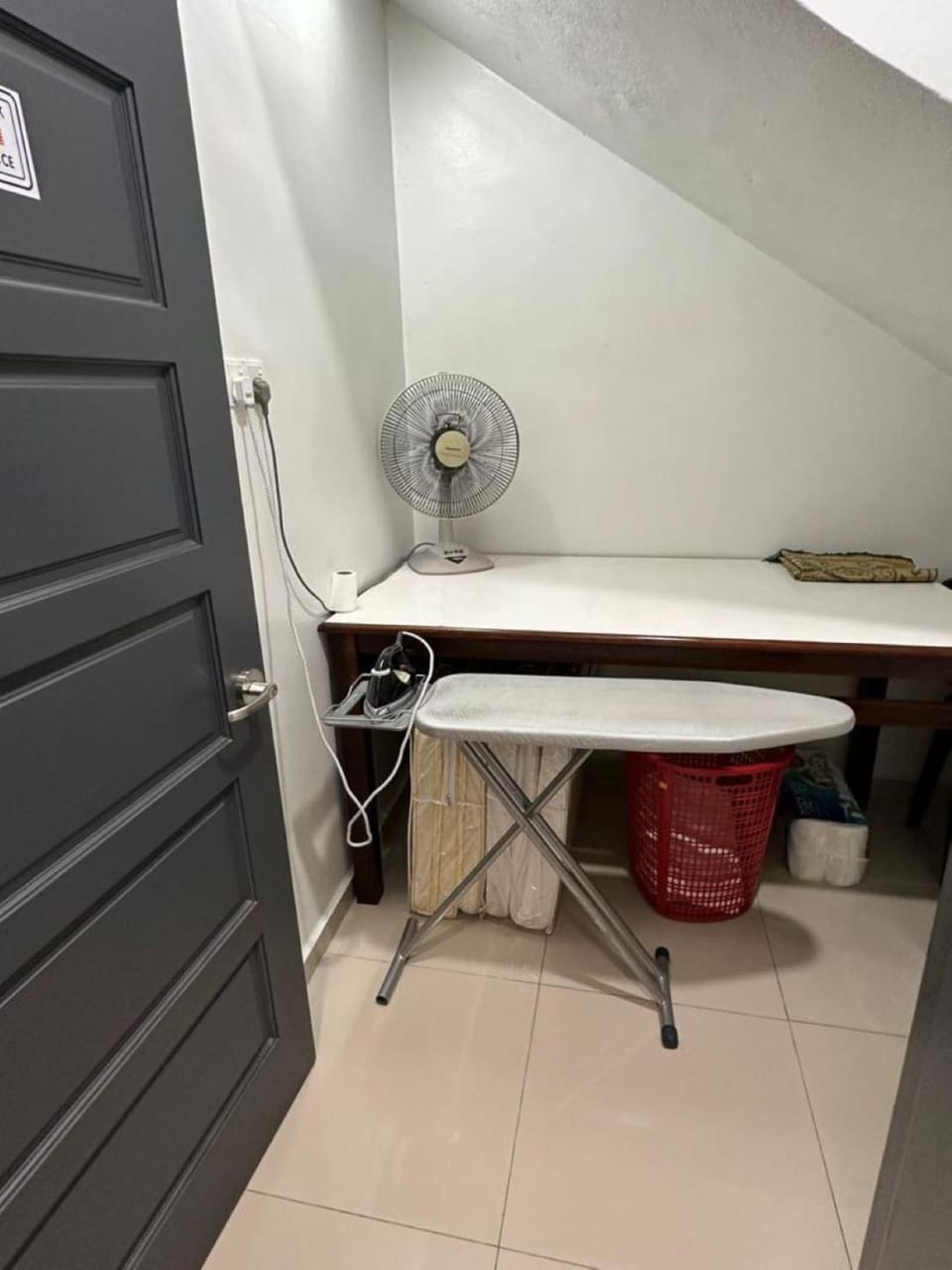 trouser press