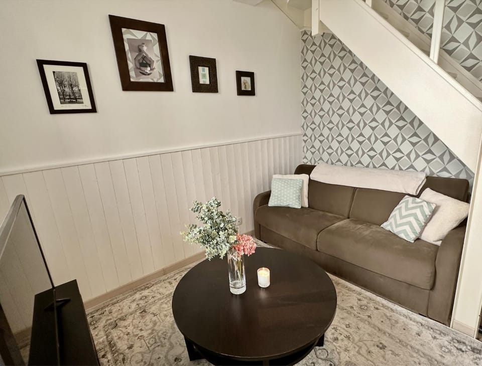 Small House in Belleville Paris Apartment in Paris