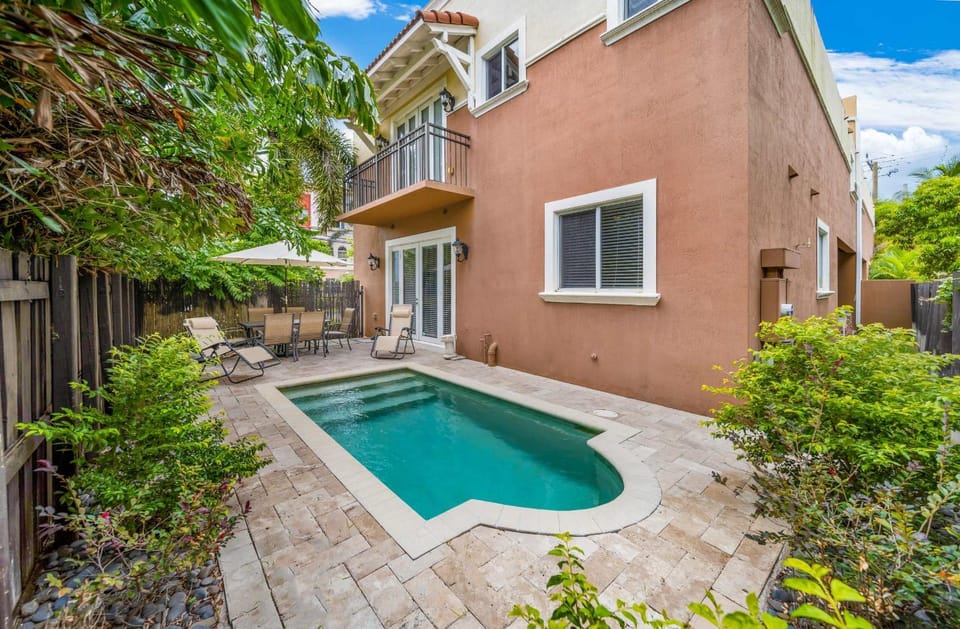 Fort Lauderdale Home Private Pool - Rooftop House in Fort Lauderdale