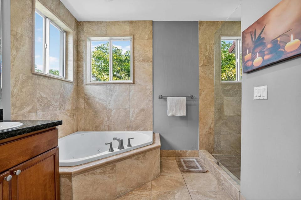 Fort Lauderdale Home Private Pool - Rooftop House in Fort Lauderdale