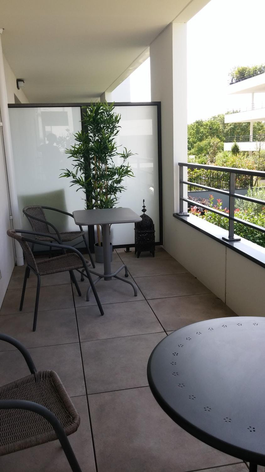 Charming studio with terrace and underground parking Apartment in La Rochelle