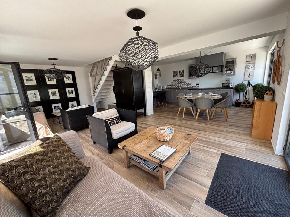 Property building, Living room