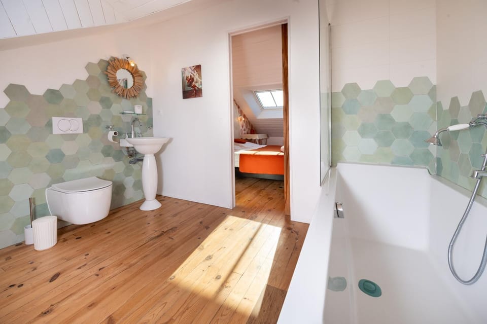 Bathroom, Living room