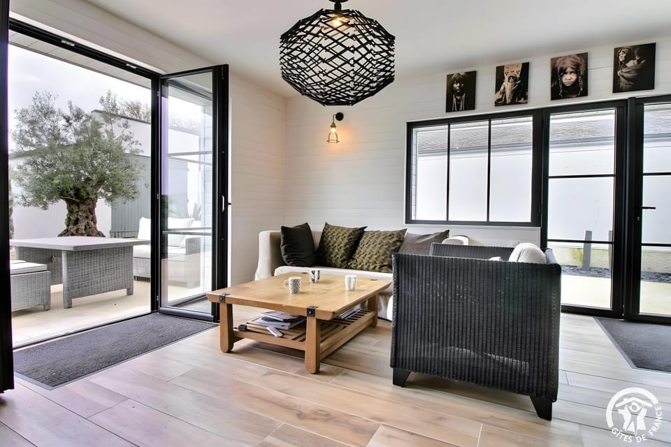 Property building, Living room