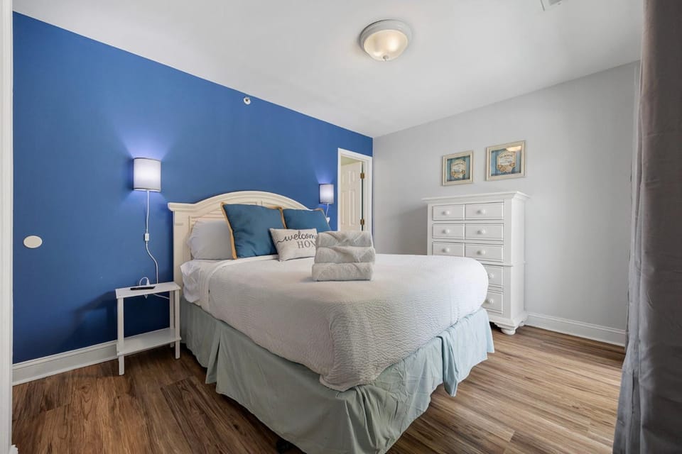 Spacious 2 BR Retreat- Island Palms C1 House in North Myrtle Beach