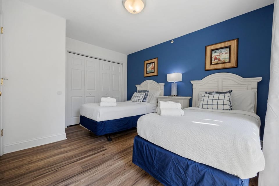 Spacious 2 BR Retreat- Island Palms C1 House in North Myrtle Beach