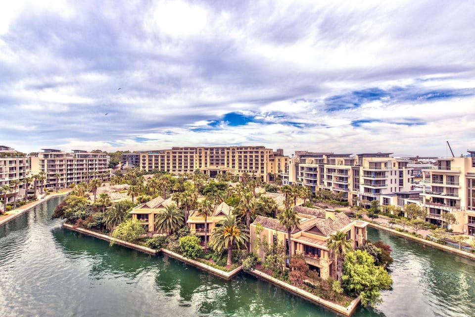 Magnificent Two Bed with Waterfront Views Apartment in Cape Town