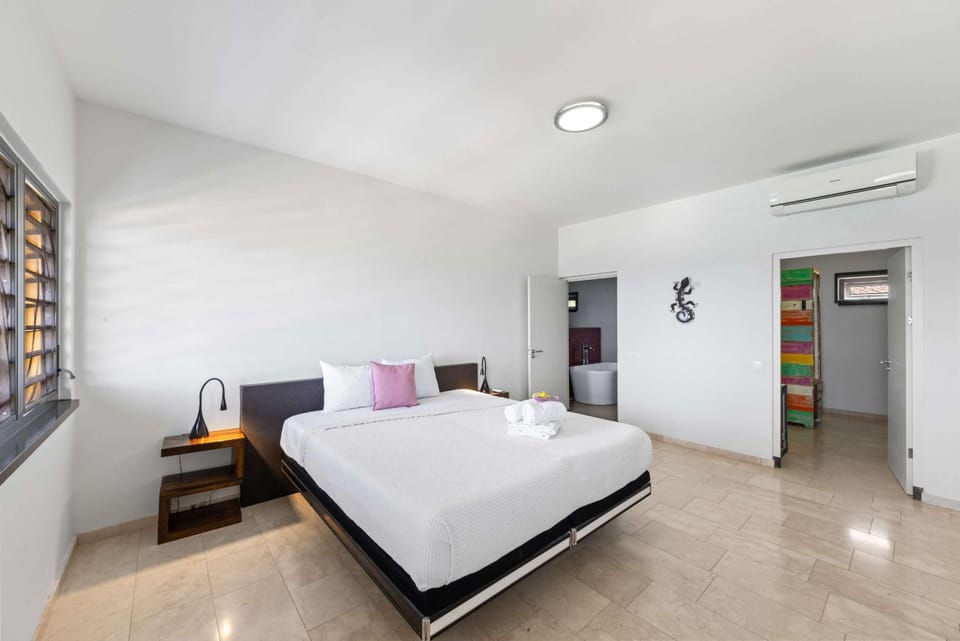 Villa Barbulete - Exclusive luxury sea view villa at Cas Abou Villa in Curaçao