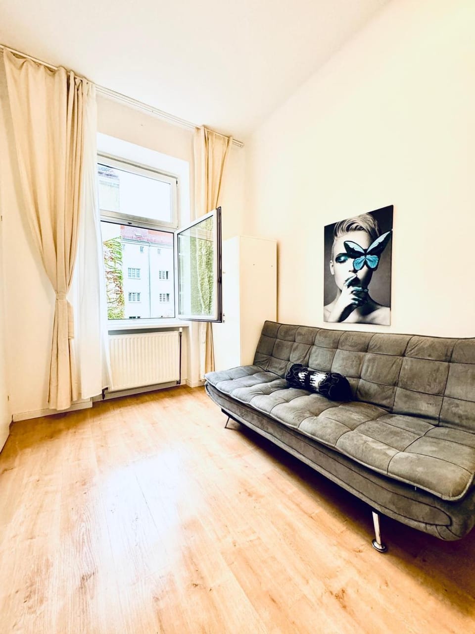 TV and multimedia, Seating area