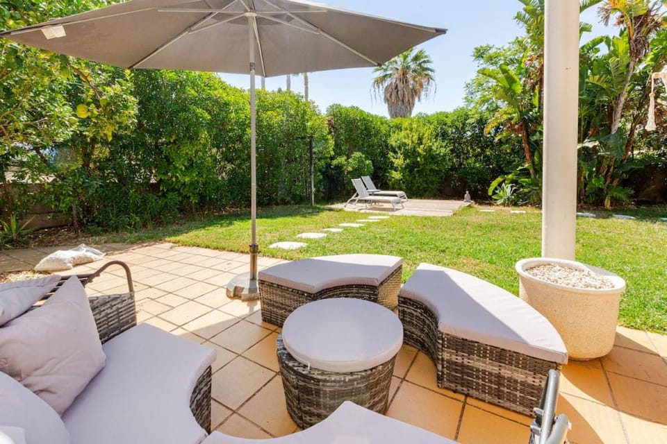 Garden, Garden view, sunbed