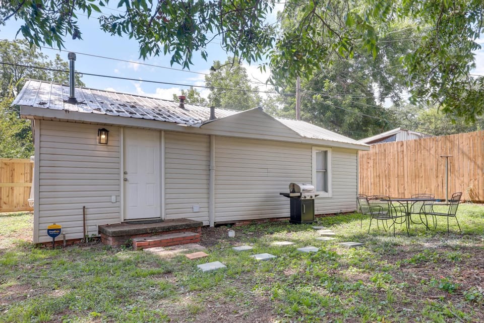 Clean Birmingham Home | Fenced Yard | Bessemer House in Bessemer
