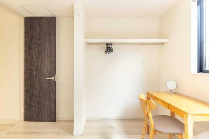 Bear Bear House 1-Min Walk to the Station Apartment in Japan
