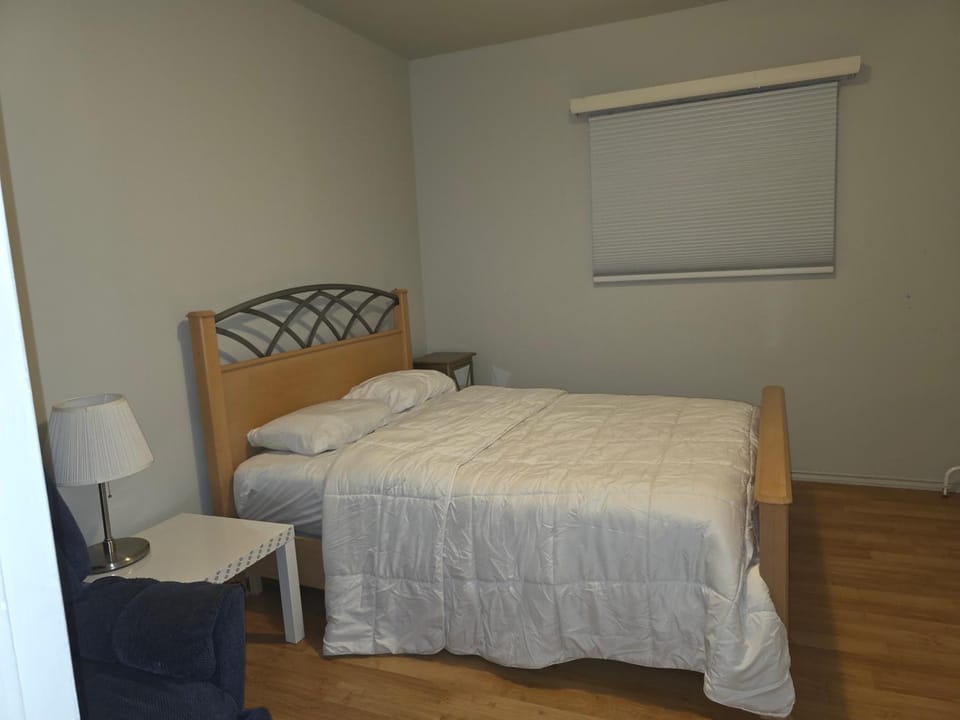 2 bdrms Close to Health Science Apartment in Winnipeg