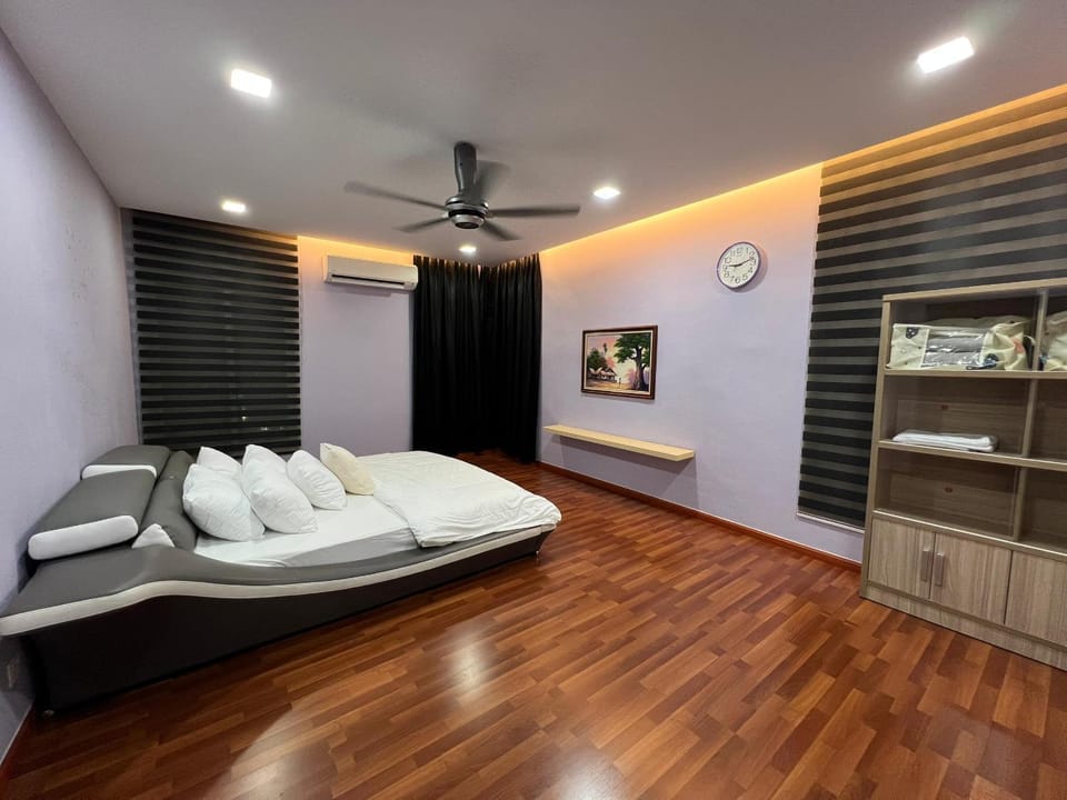 5-12pax Ampang Homestay 5BR House Near KLCC House in Hulu Langat