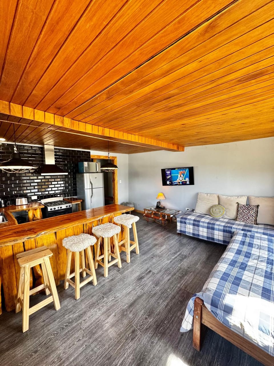 Living room, Dining area, Evening entertainment