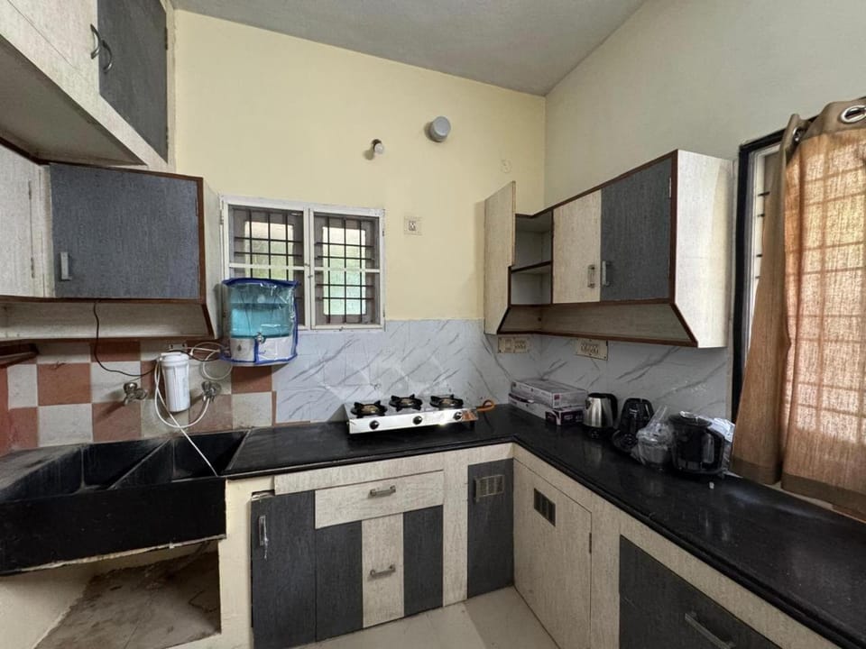 Pleasant Stay - Feel like home House in Chennai