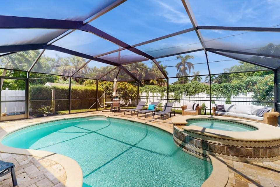 La Magnifique House in Naples Park