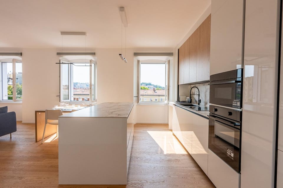 Kitchen or kitchenette, Dining area, stove
