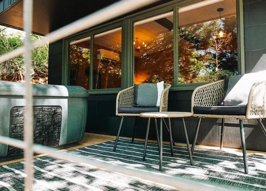 Patio, Hot Tub, Balcony/Terrace, Seating area