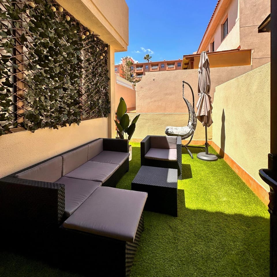 Patio, Day